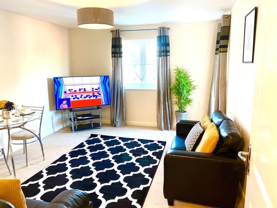 Amazing 2-Bed City Centre Apt With Parking Coventry Esterno foto