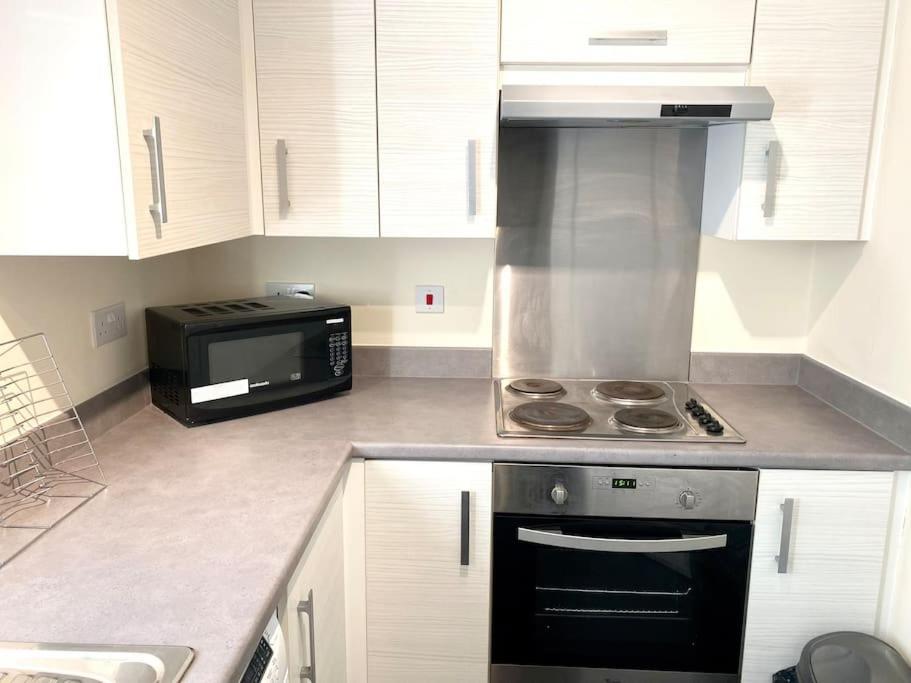 Amazing 2-Bed City Centre Apt With Parking Coventry Esterno foto